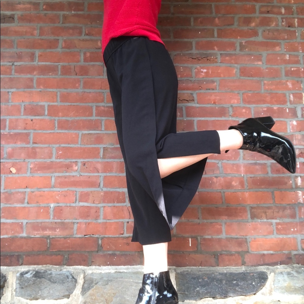 Calvin Klein Wide Leg Crop Pants w/Side Slits
